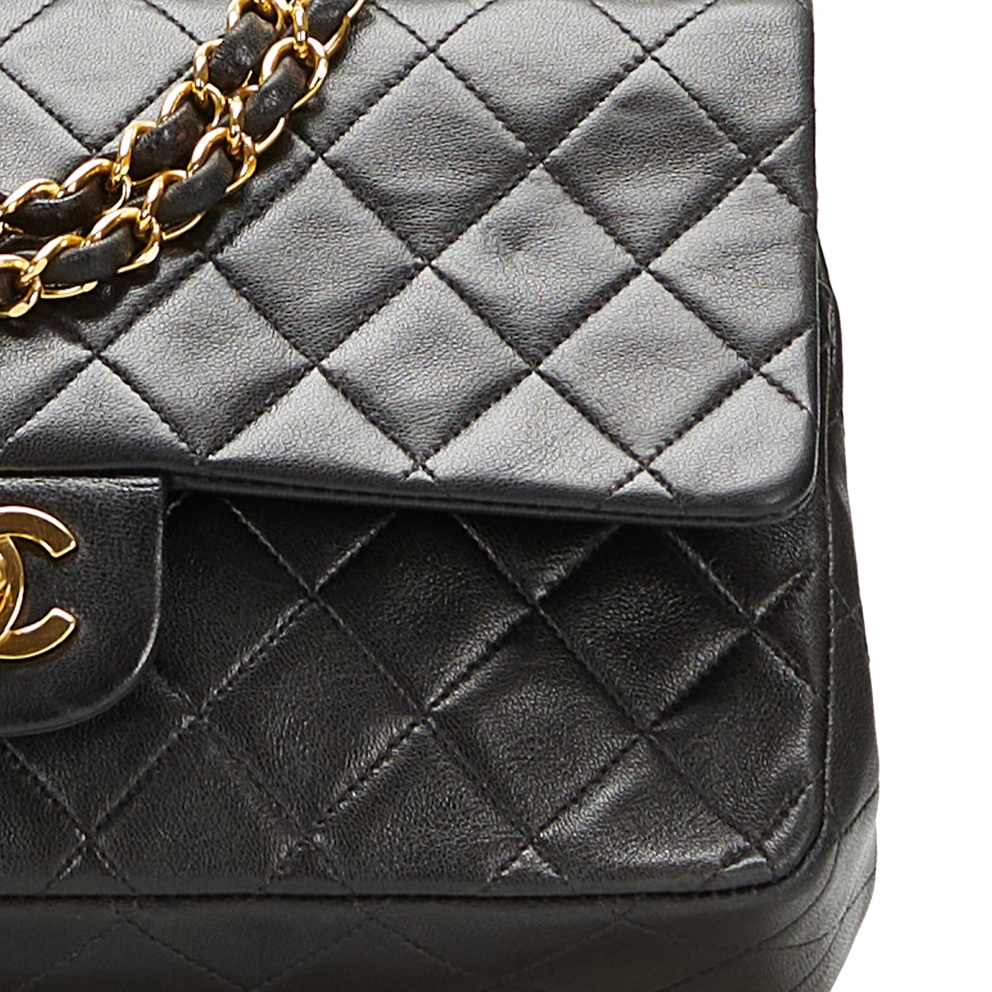 Chanel Classic Medium Lambskin Double Flap Bag (SHG-XJGYcz)