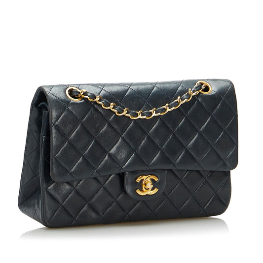 Chanel Classic Medium Lambskin Double Flap Bag (SHG-ZYKkx6)