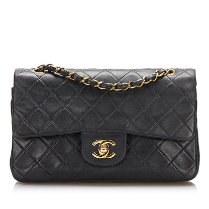 Chanel Classic Small Lambskin Double Flap (SHG-Pp19fK)