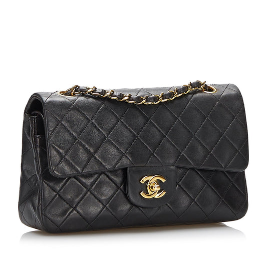 Chanel Classic Small Lambskin Double Flap (SHG-Pp19fK)