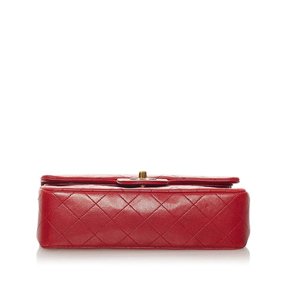 Chanel Classic Small Lambskin Leather Single Flap Bag (SHG-28011)