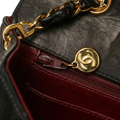 Chanel Diana Lambskin Leather Crossbody Bag (SHG-VVfx3I)