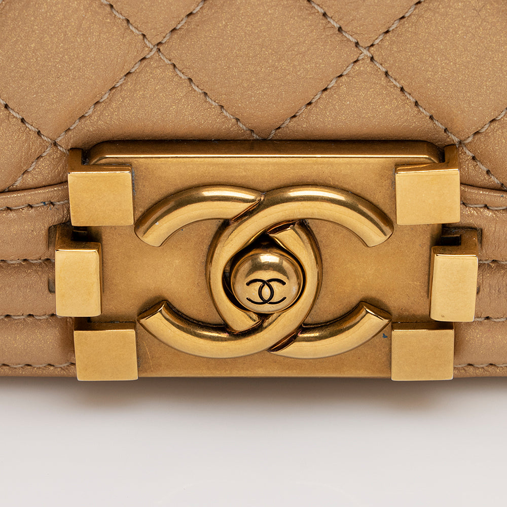 Chanel Iridescent Calfskin Old Medium Boy Bag (SHF-21920)