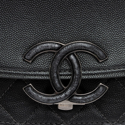 Chanel Iridescent Caviar Coco Curve Medium Shoulder Bag (SHF-jWQh7j)