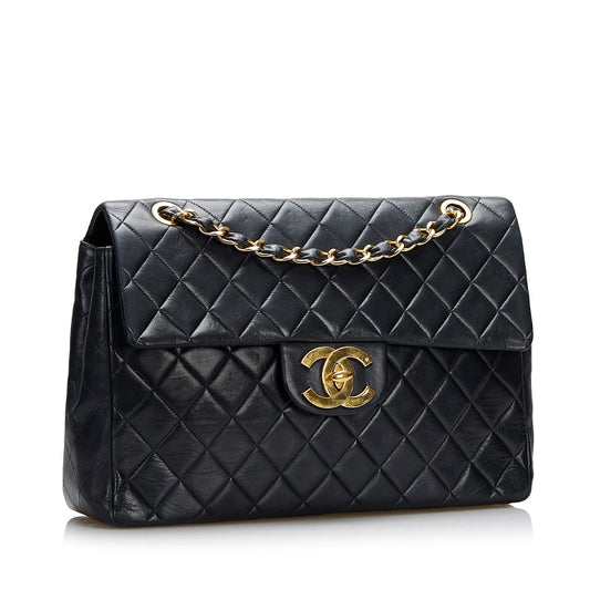 Chanel Jumbo Classic Lambskin Maxi Single Flap Bag (SHG-eYSHRc)