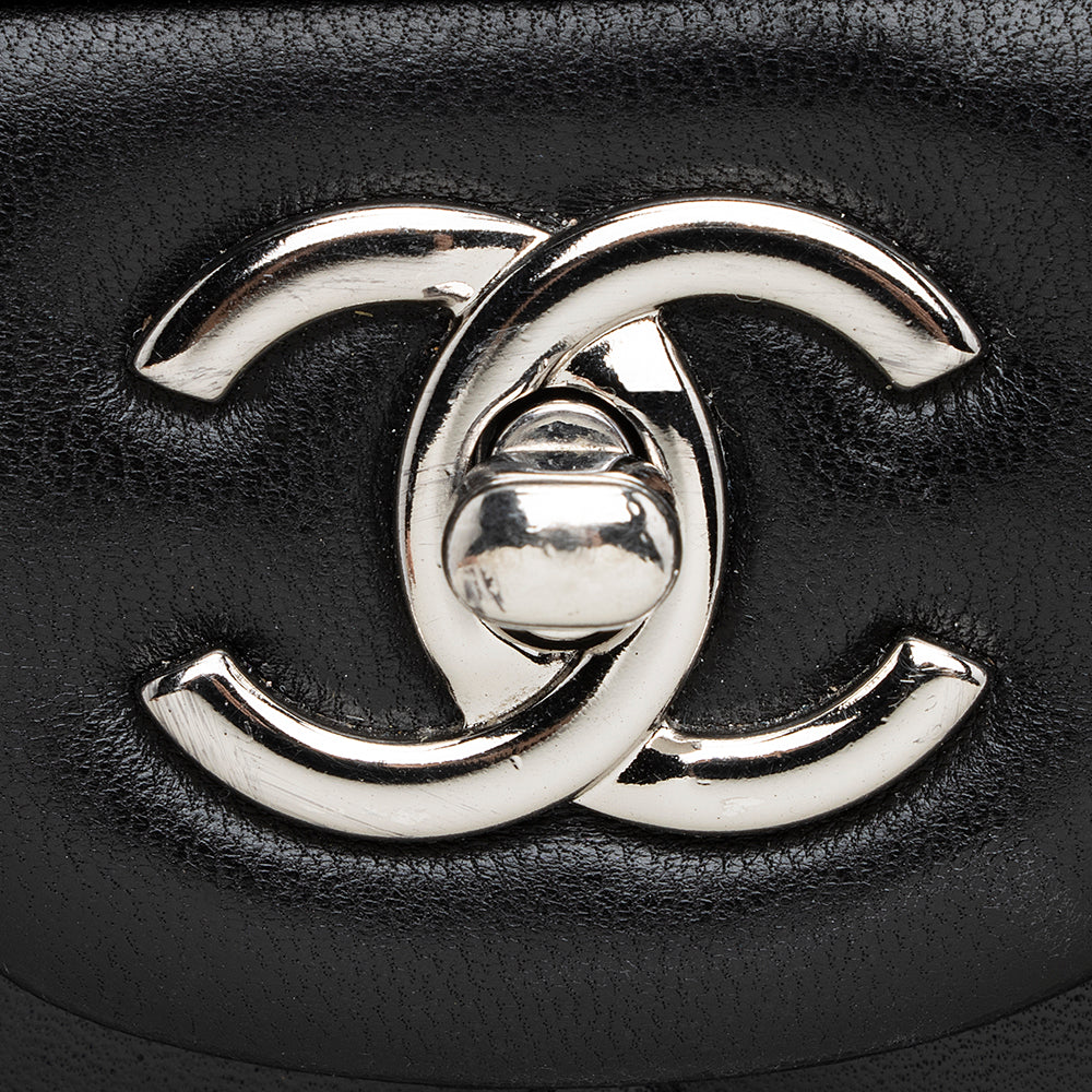 Chanel Lambskin Classic Jumbo Double Flap Bag (SHF-21199)