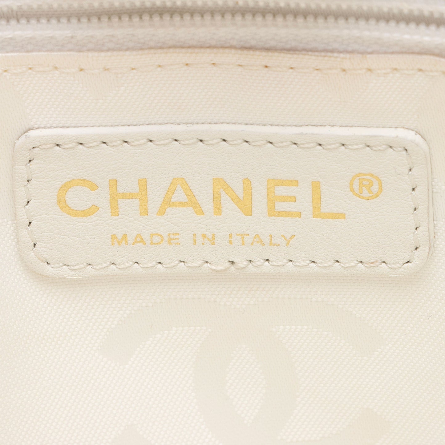 Chanel Lambskin Triple CC Small Tote (SHF-roydAT)