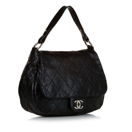 Chanel Large On The Road Flap Bag (SHG-33519)