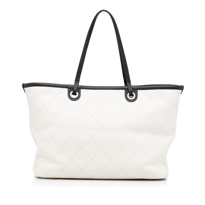 Chanel Large Shopping Fever Tote (SHG-1I5DJd)