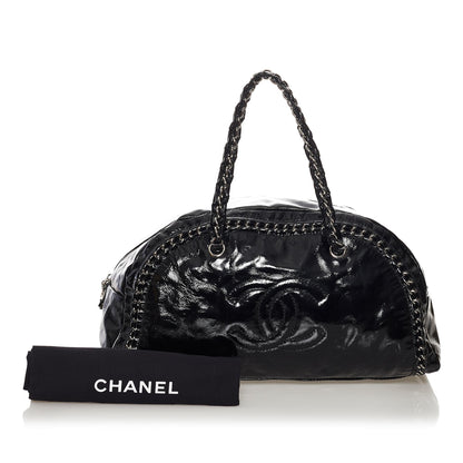 Chanel Luxe Ligne Patent Leather Tote Bag (SHG-33669)