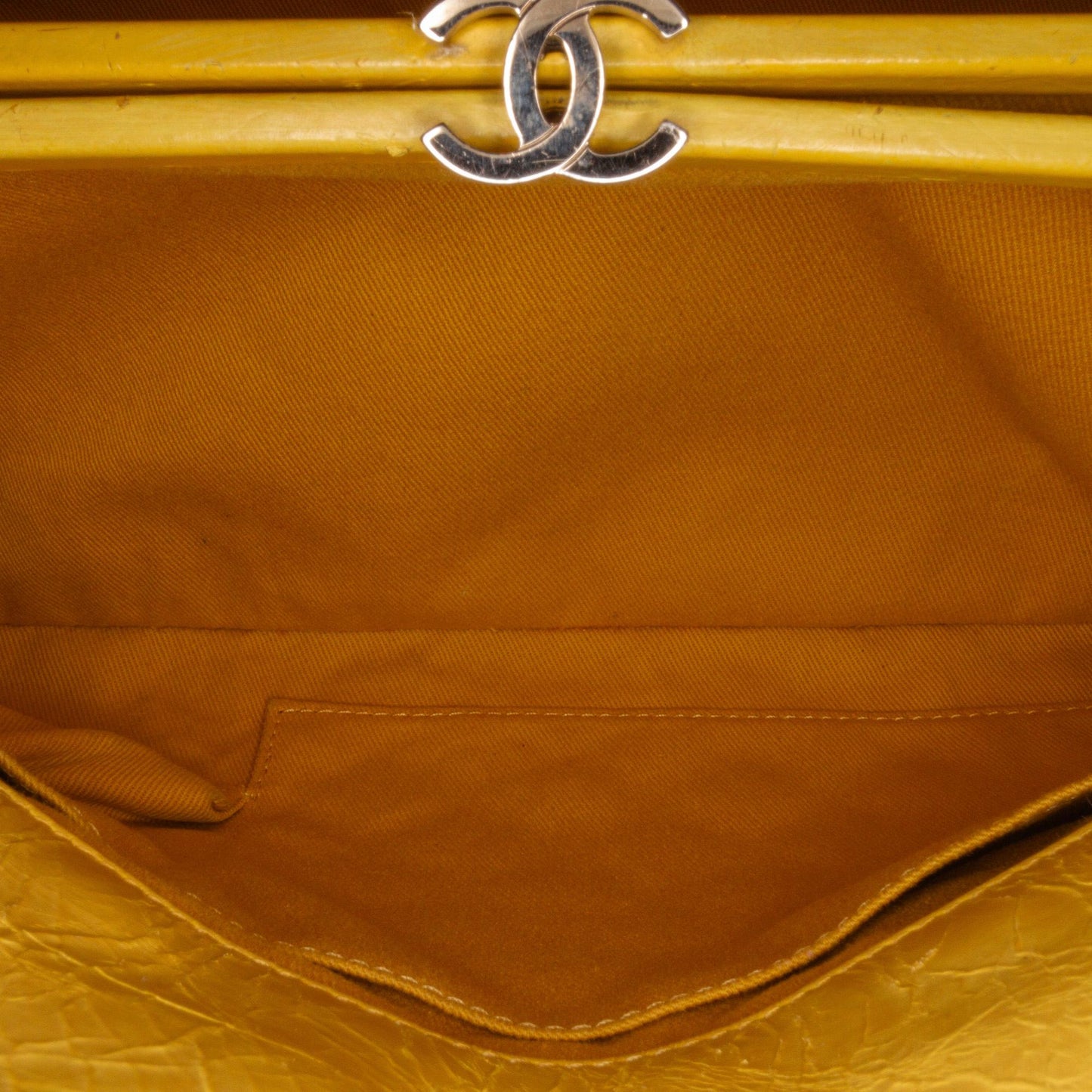 Chanel Mademoiselle Bowling Bag (SHG-fgeH0o)