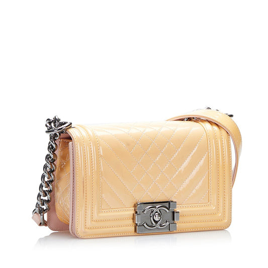 Chanel Matelasse Boy Crossbody Bag (SHG-CIgsy7)