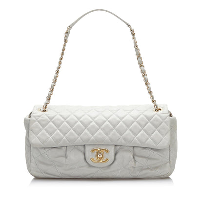 Chanel Matelasse Easy Shoulder Bag (SHG-AhFlRg)