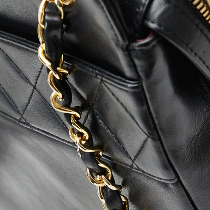 Chanel Matelasse Lambskin Chain Crossbody (SHG-gbepOg)