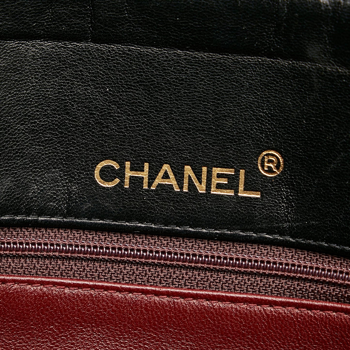 Chanel Matelasse Lambskin Leather Shoulder Bag (SHG-26964)