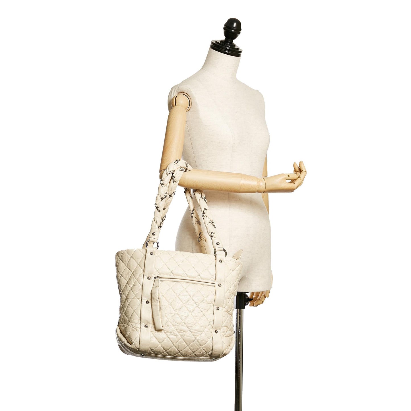 Chanel Matelasse Lambskin Leather Tote Bag (SHG-28565)