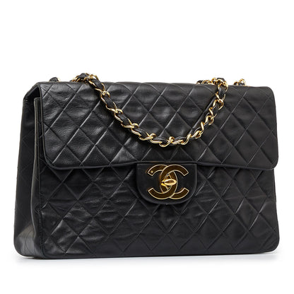 Chanel Maxi Classic Lambskin Double Flap (SHG-V4WtgE)