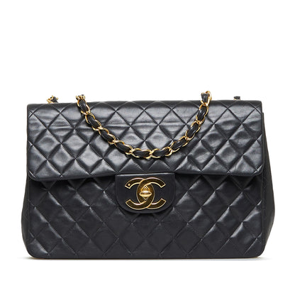 Chanel Maxi Classic Lambskin Single Flap (SHG-ikRhGF)