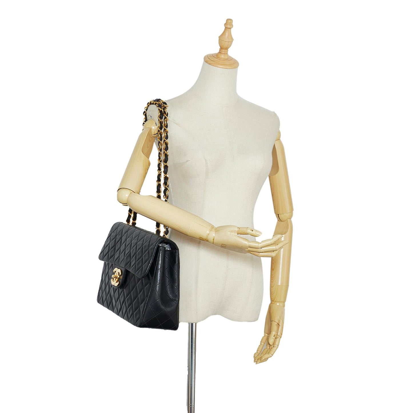 Chanel Maxi Classic Lambskin Single Flap (SHG-ikRhGF)