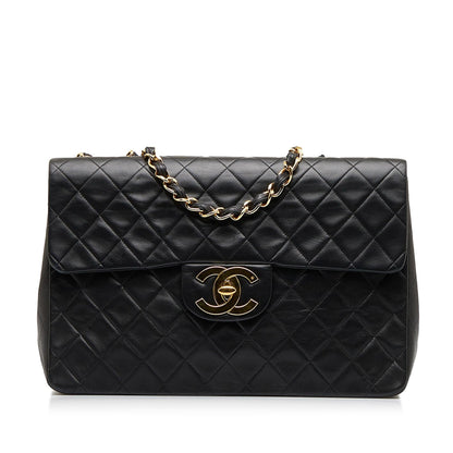 Chanel Maxi Classic Lambskin Single Flap (SHG-7MuYXe)