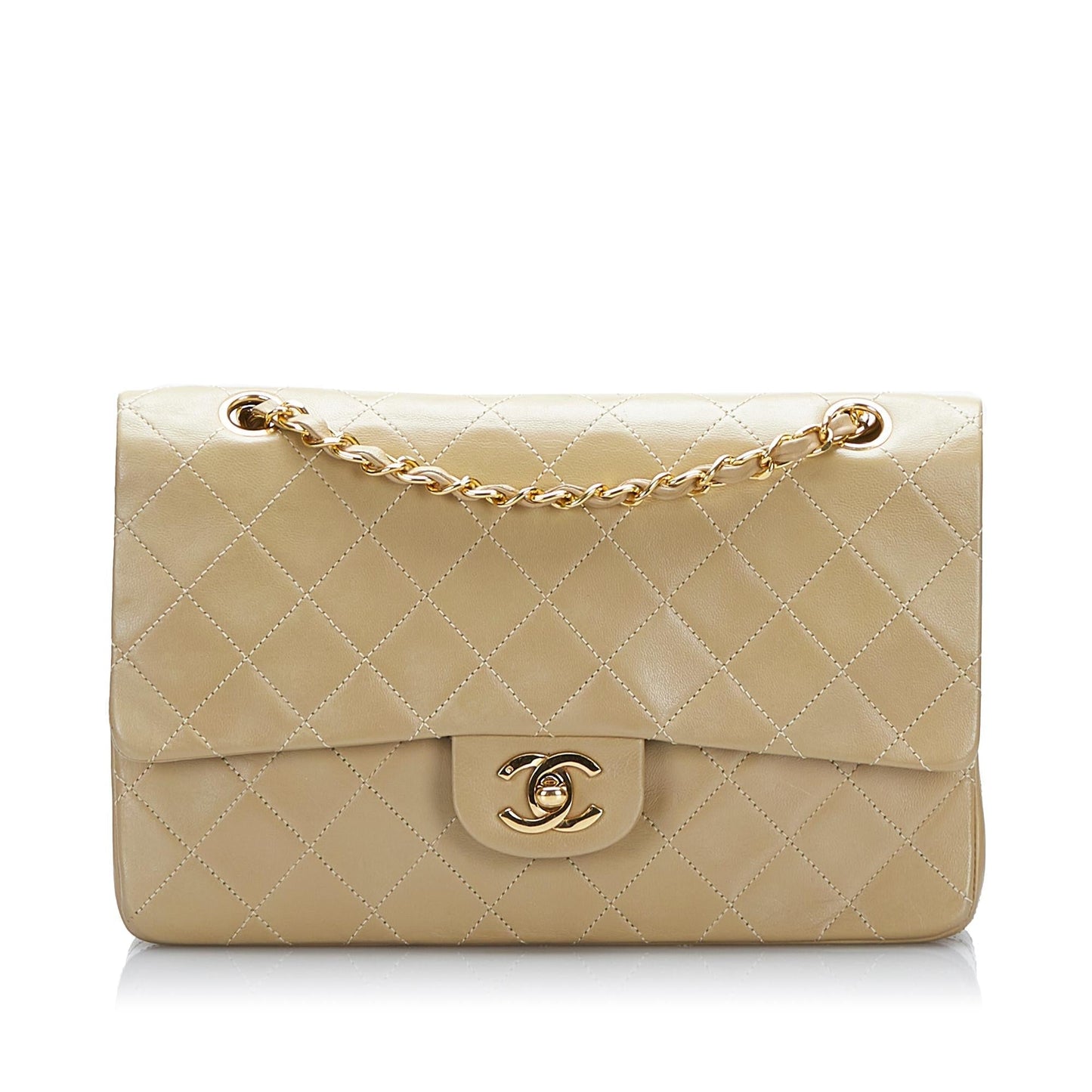 Chanel Medium Classic Lambskin Double Flap Bag (SHG-hsVSEO)