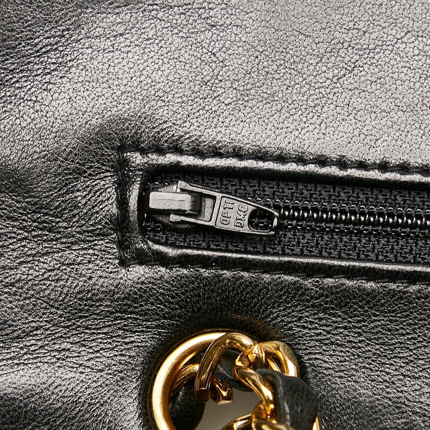 Chanel Medium Classic Lambskin Double Flap (SHG-tcawHG)