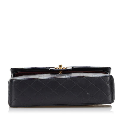 Chanel Medium Classic Lambskin Double Flap (SHG-IvJ7at)