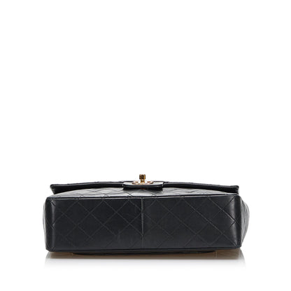 Chanel Medium Classic Lambskin Single Flap (SHG-wsGGOz)