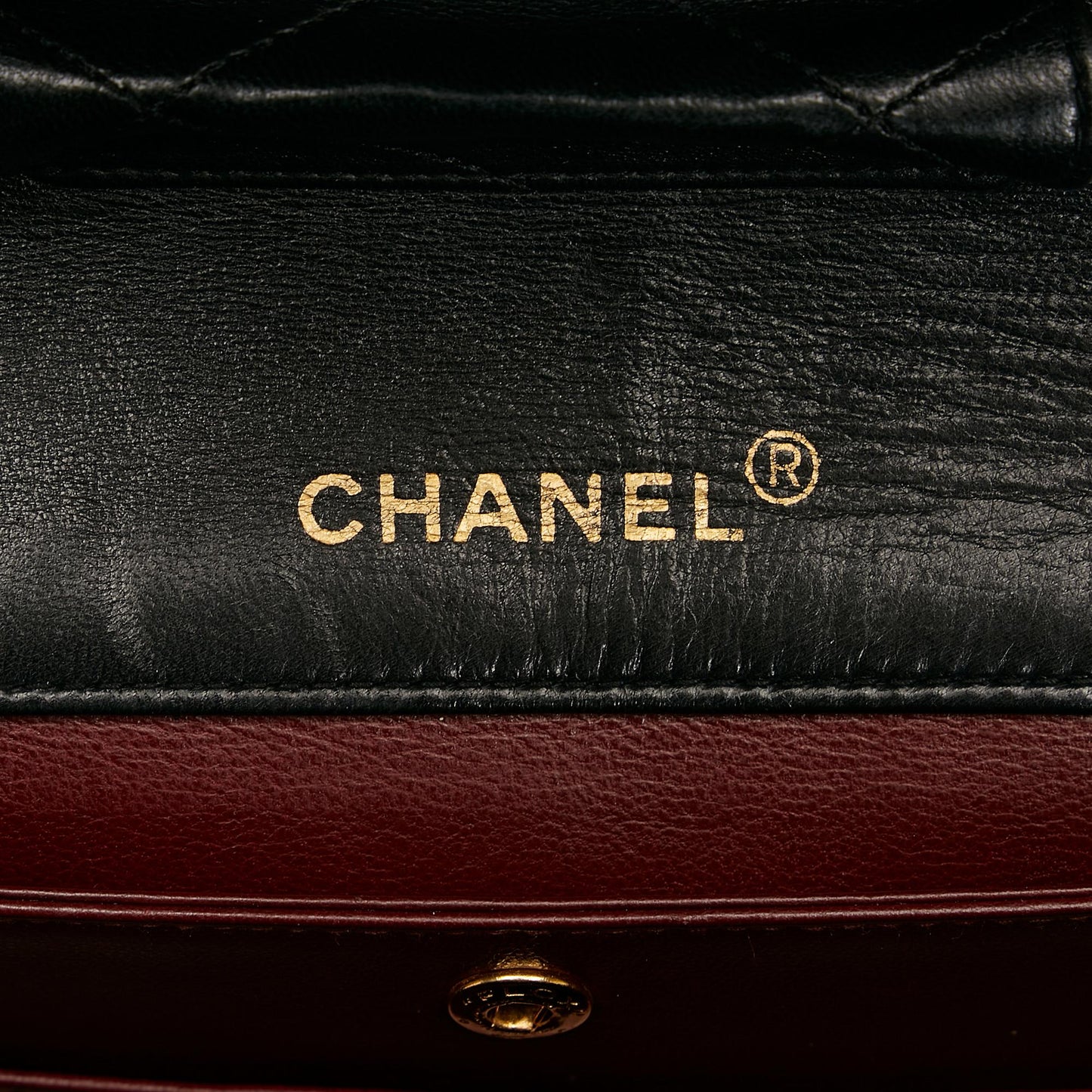 Chanel Medium Classic Lambskin Single Flap (SHG-wsGGOz)