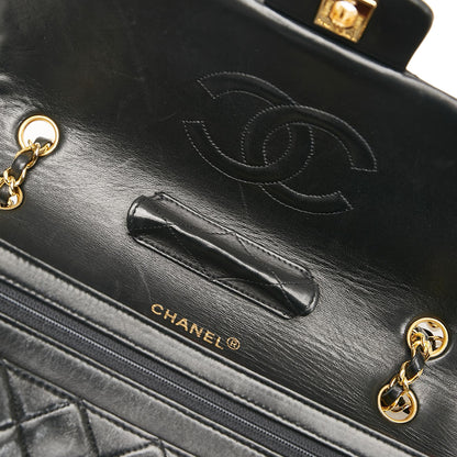 Chanel Medium Classic Lambskin Single Flap (SHG-wsGGOz)