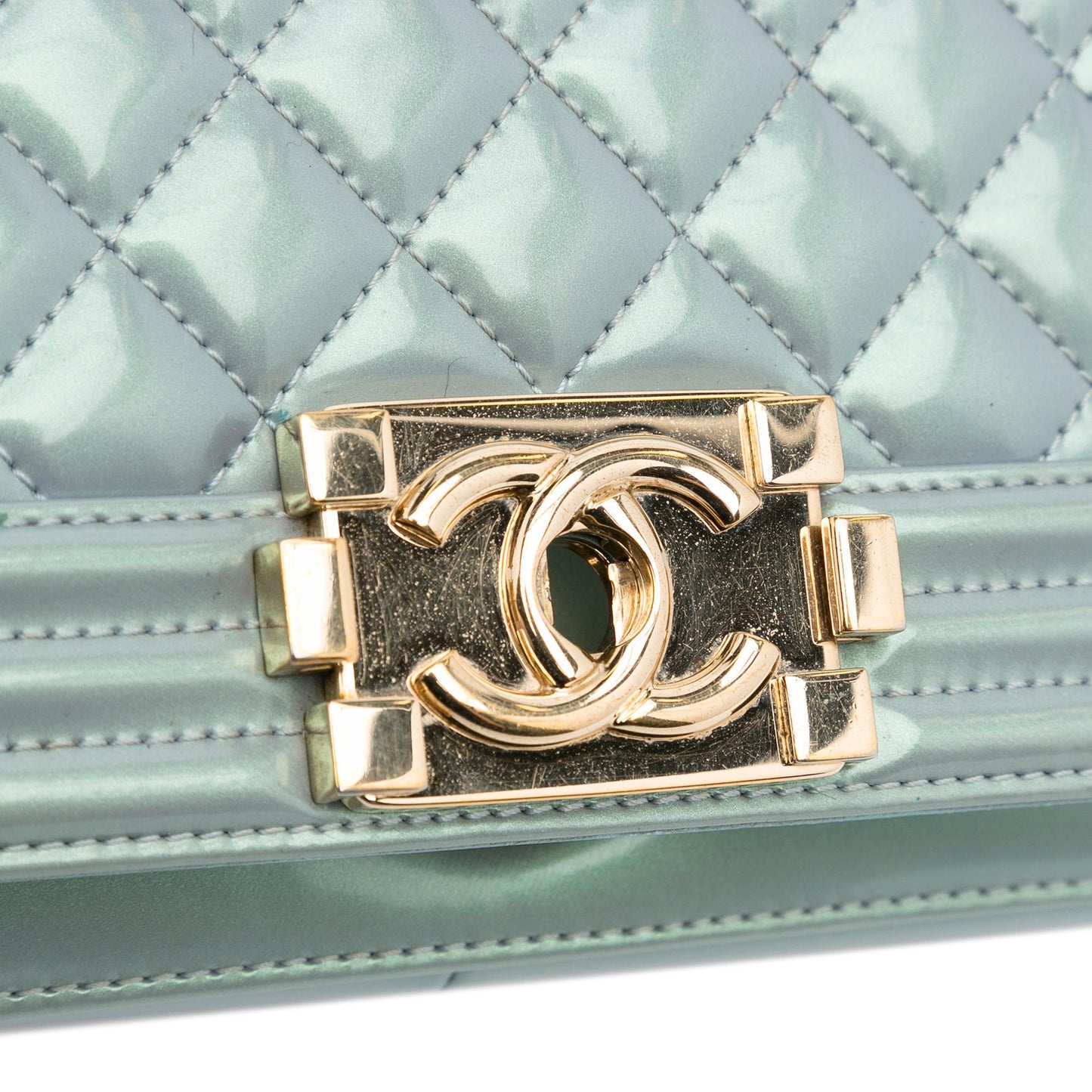 Chanel Medium Iridescent Patent Boy Flap (SHG-lOCDFl)