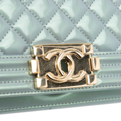 Chanel Medium Iridescent Patent Boy Flap (SHG-lOCDFl)