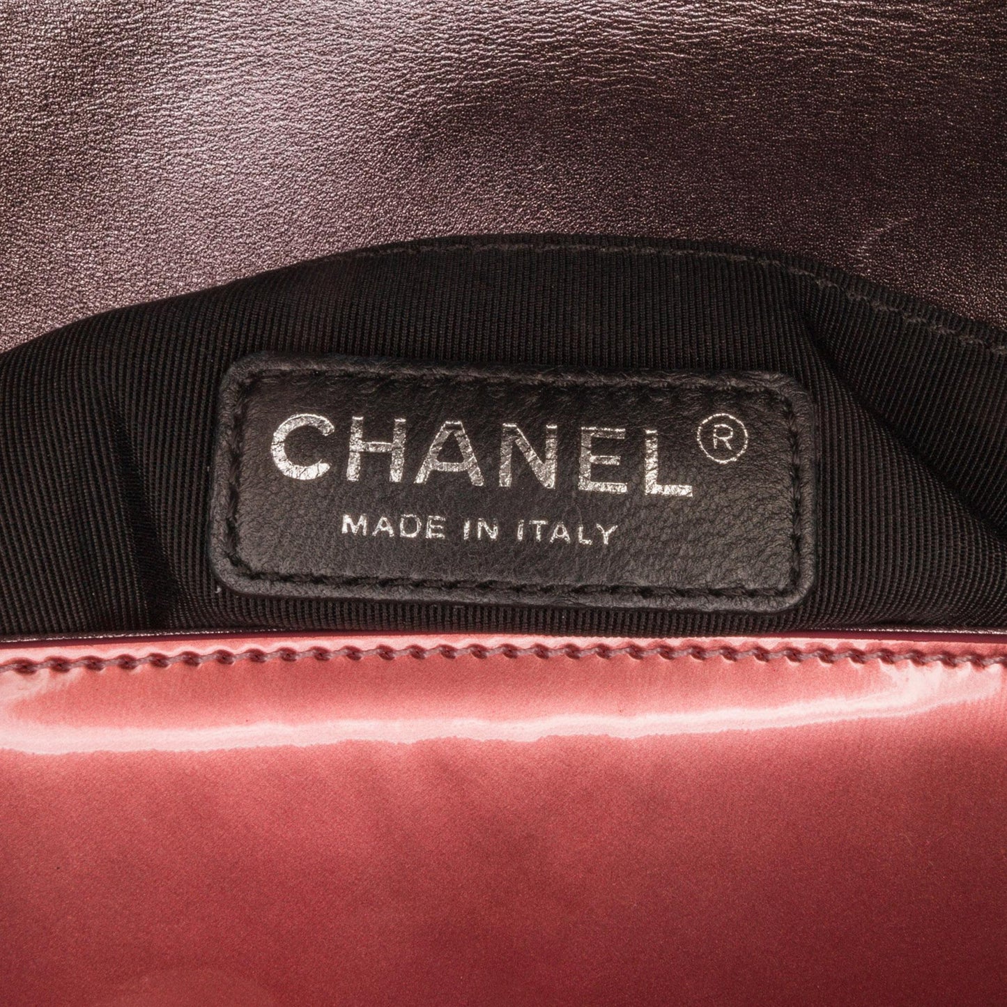 Chanel Medium Patent Boy Flap Bag (SHG-wc3pNx)