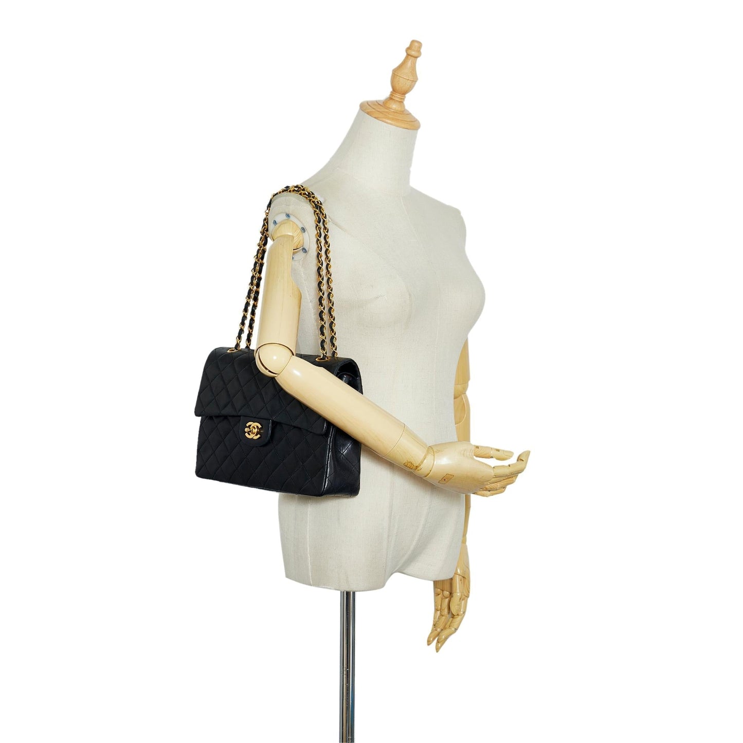 Chanel Medium Tall Classic Lambskin Double Flap (SHG-AwW71J)