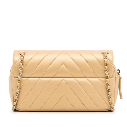 Chanel Mini CC Flap Chevron Leather Crossbody Bag (SHG-loW9EK)