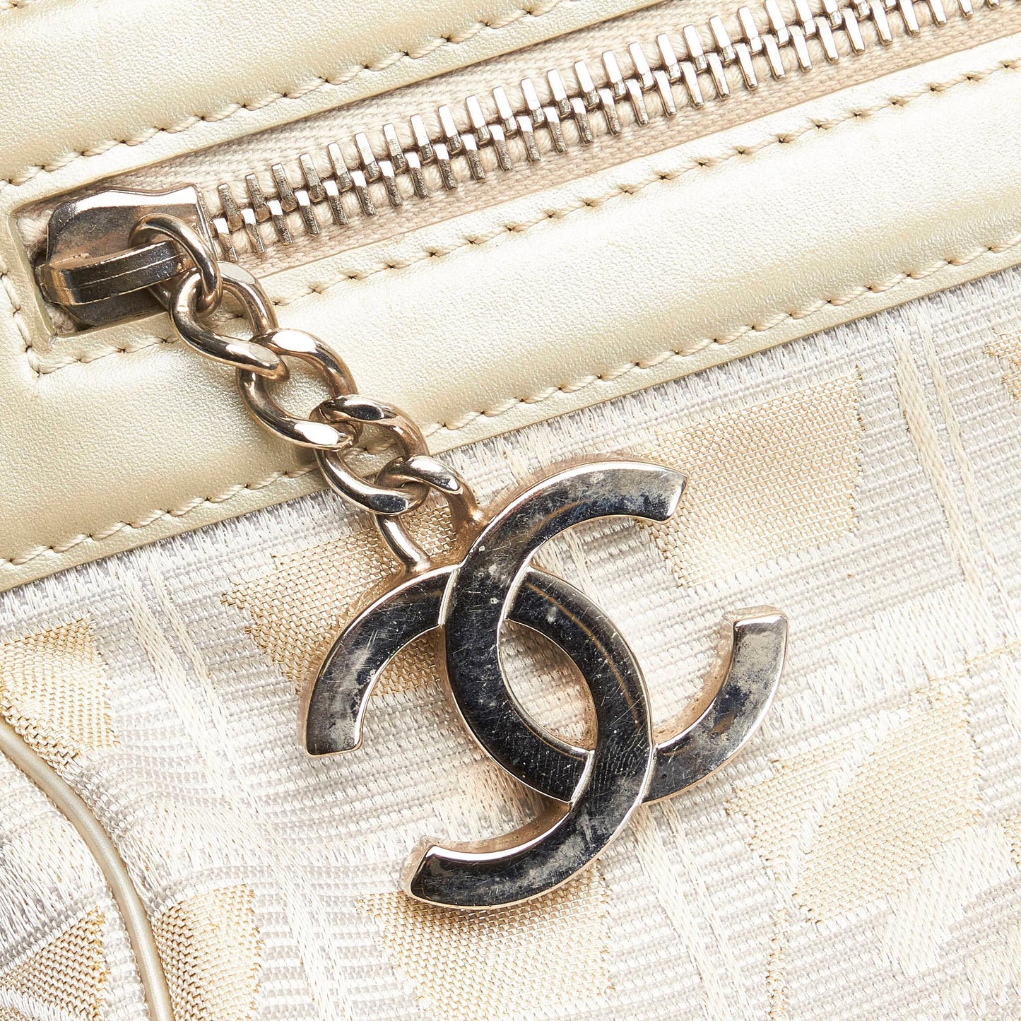 Chanel Neutra Bag (SHG-32207)