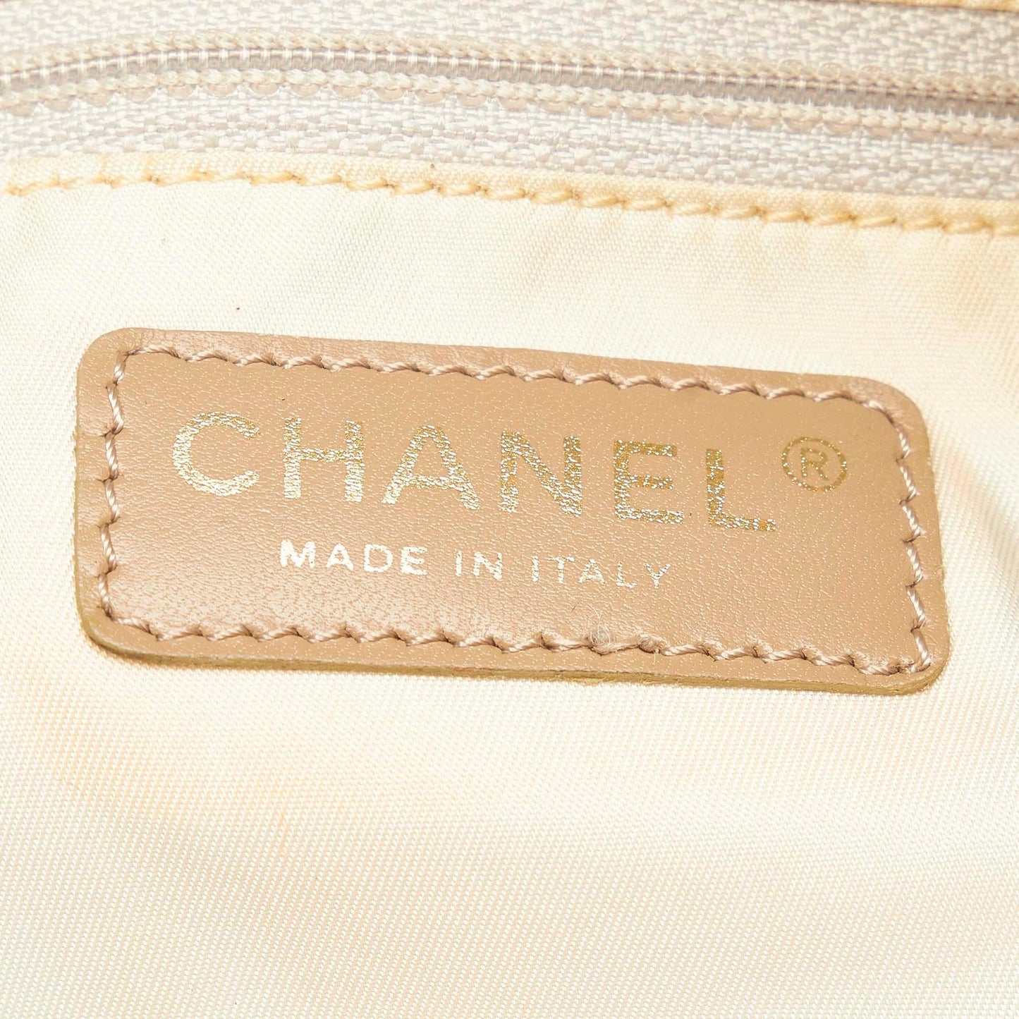 Chanel New Travel Line Canvas Tote Bag (SHG-28599)