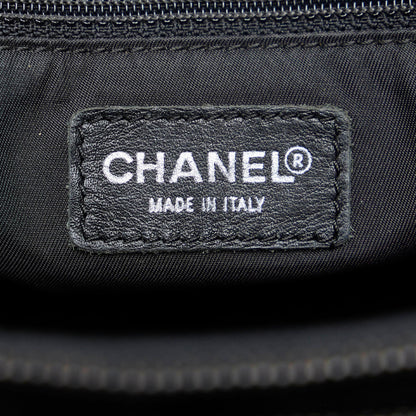 Chanel New Travel Line Crossbody (SHG-GtwZsx)