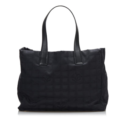 Chanel New Travel Line Tote (SHG-Amy2qJ)