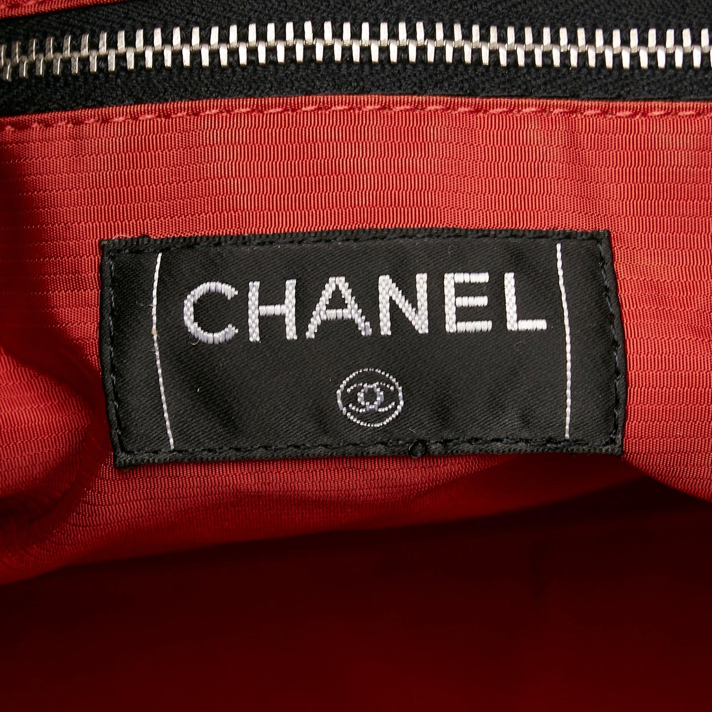 Chanel Old Travel Line Tote (SHG-4IhBry)