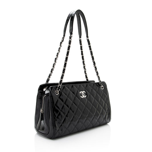 Chanel Patent Leather CC Angle Tote (SHF-a6O8IJ)