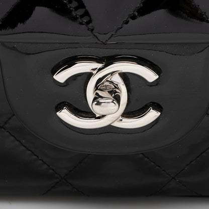 Chanel Patent Leather Classic Jumbo Double Flap Shoulder Bag (SHF-19063)