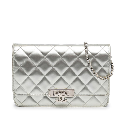 Chanel Patent Quilted Golden Class Double CC Wallet on Chain (SHG-0mnHhG)