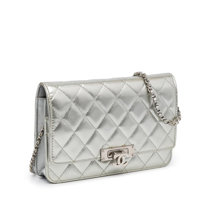 Chanel Patent Quilted Golden Class Double CC Wallet on Chain (SHG-0mnHhG)