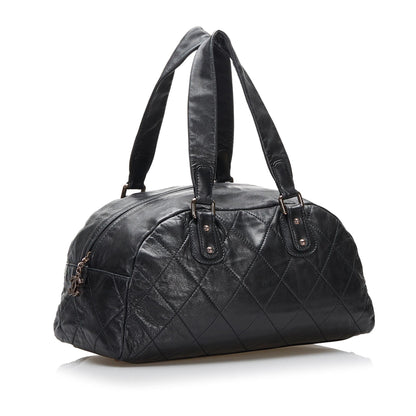 Chanel Quilted Lambskin Bowler Bag (SHG-RUjb34)