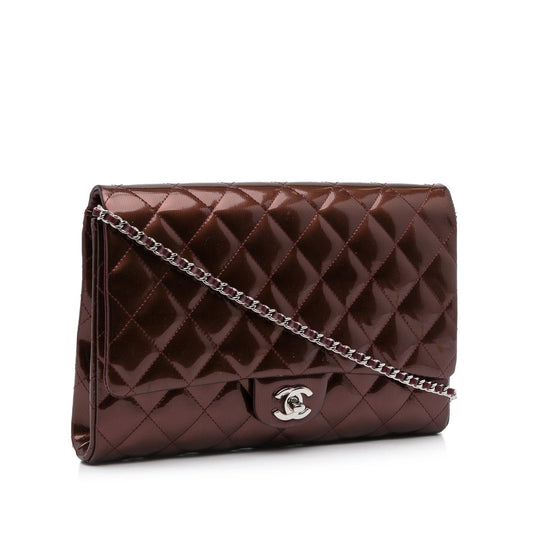 Chanel Quilted Patent Clutch With Chain (SHG-J73nHn)