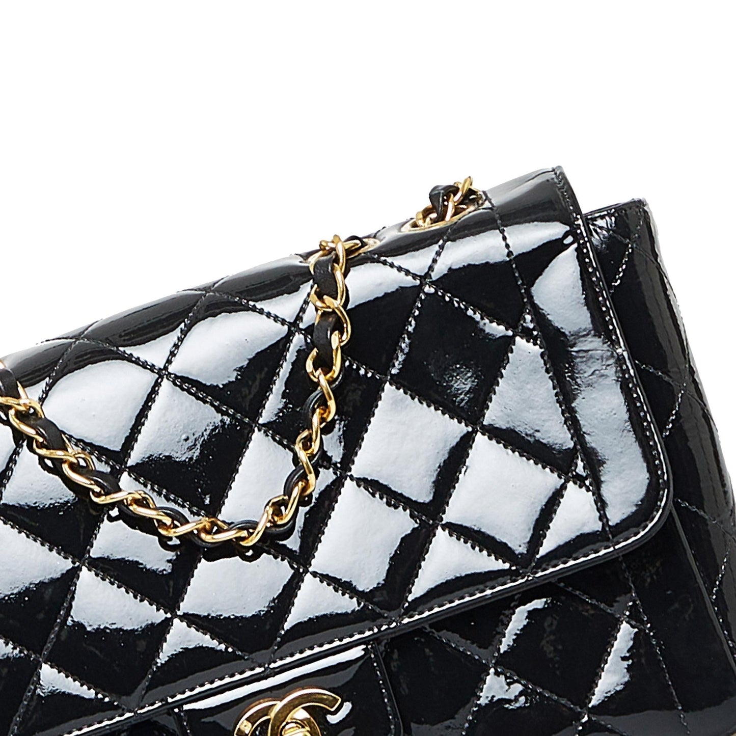 Chanel Small Quilted Patent Border Flap Bag (SHG-aW2dYK)