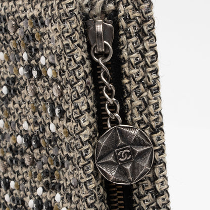 Chanel Tweed Lambskin CC Embellished Wrislet Clutch (SHF-1PtYF3)