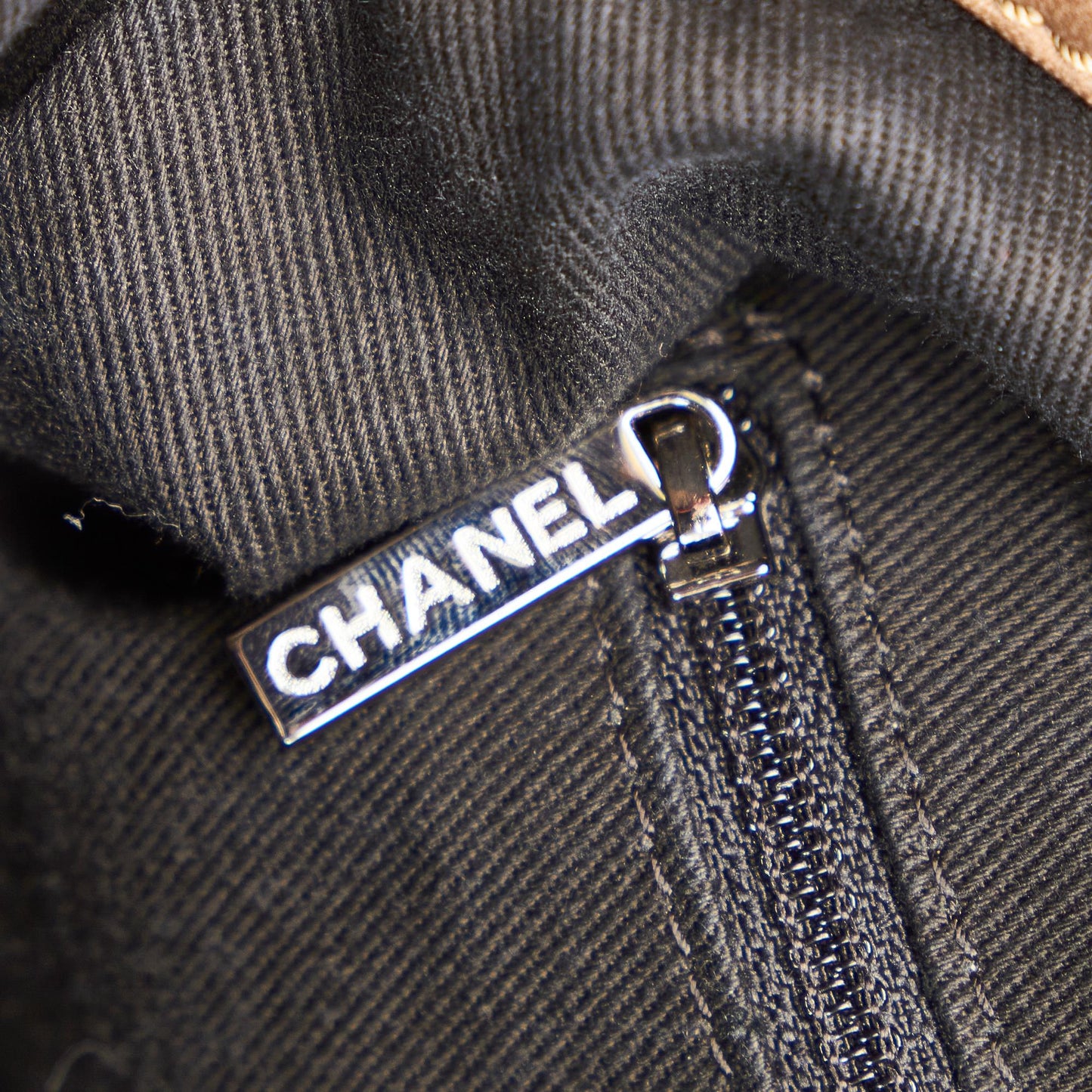 Chanel Wild Stitch Lambskin Leather Shoulder Bag (SHG-a7mS1k)