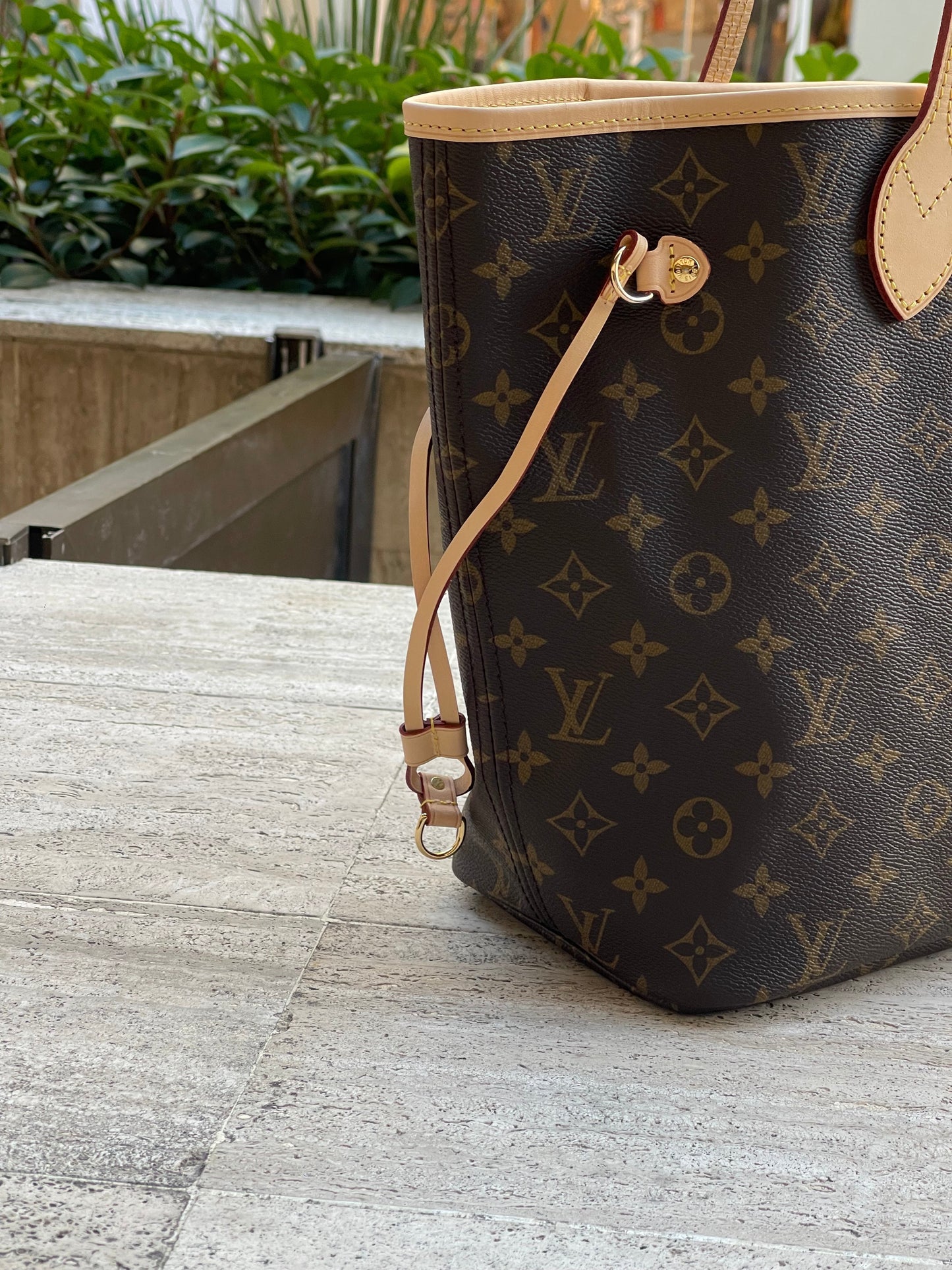 Louis Vuitton - Sac neverfull PM